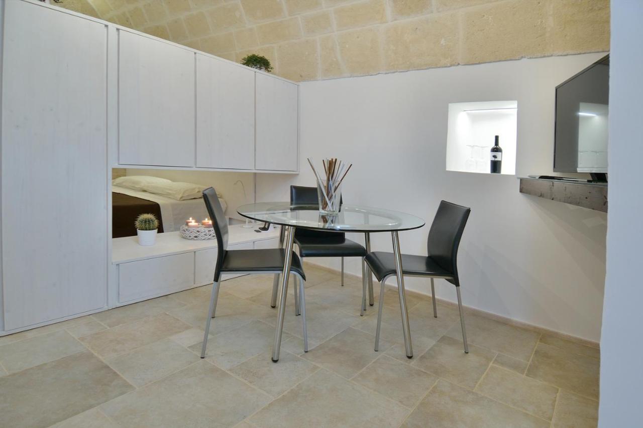 לינה וארוחת בוקר מונופולי Palazzo Kapece מראה חיצוני תמונה
