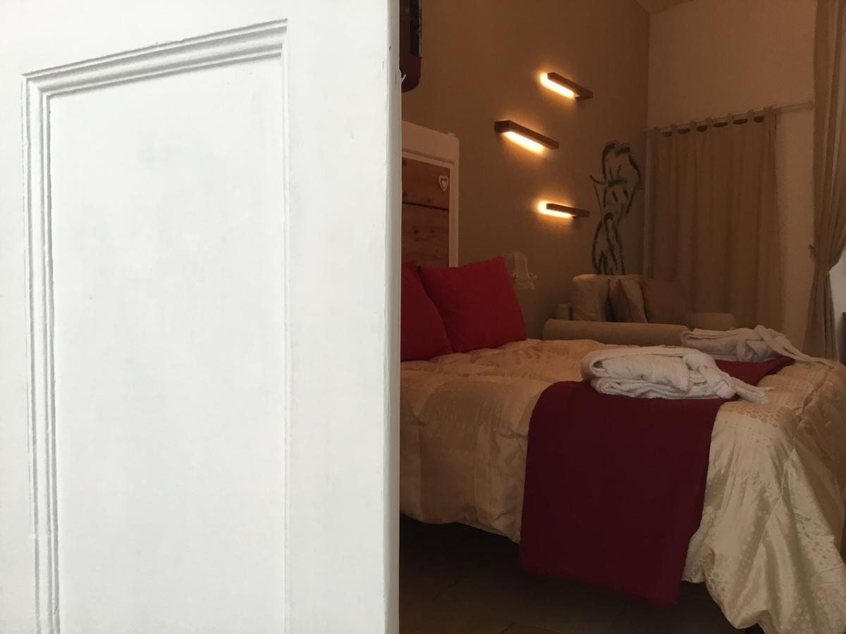 לינה וארוחת בוקר מונופולי Palazzo Kapece מראה חיצוני תמונה