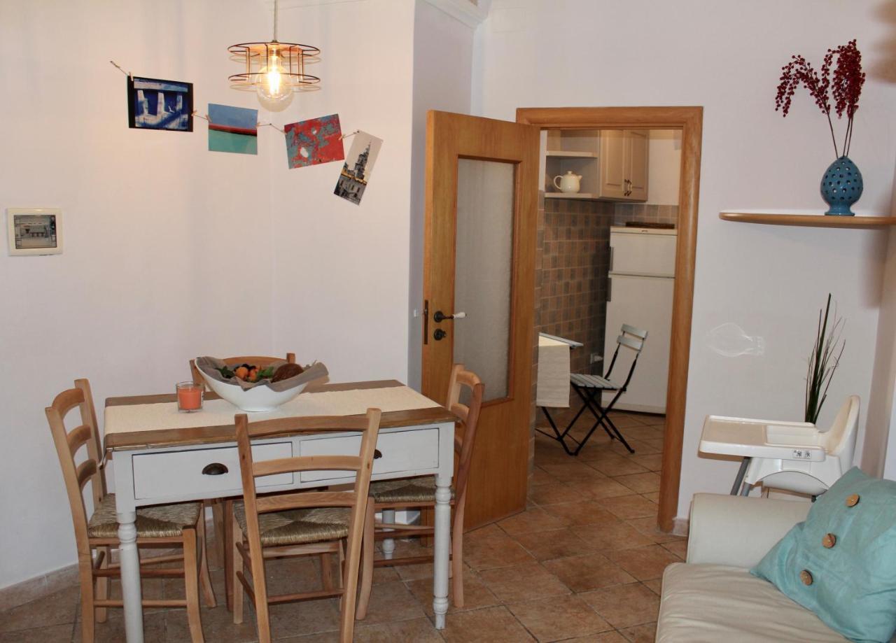 לינה וארוחת בוקר מונופולי Palazzo Kapece מראה חיצוני תמונה